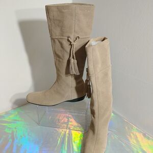 Cole Haan Womens SZ 5B Beige Suede Pull Up Mid Calf Boots.
